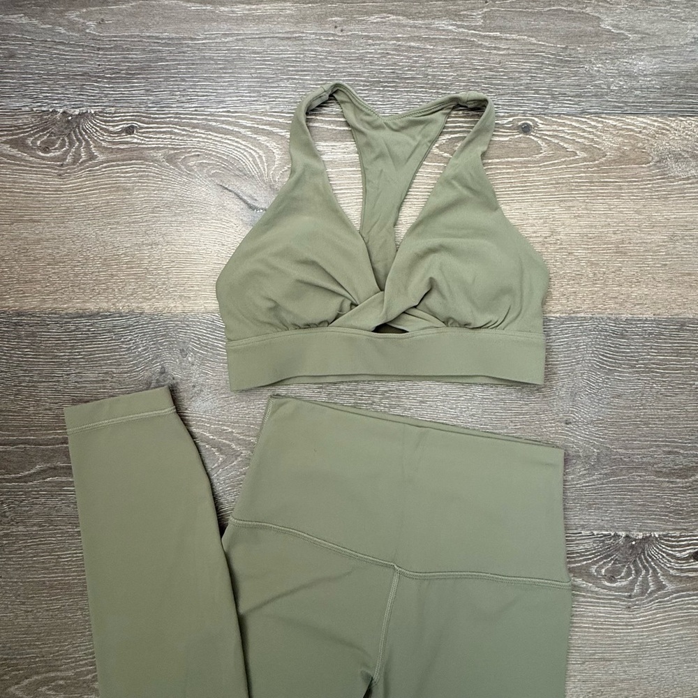 Lululemon Aligns Leggings and Sports Bra Set rosemary green size 4